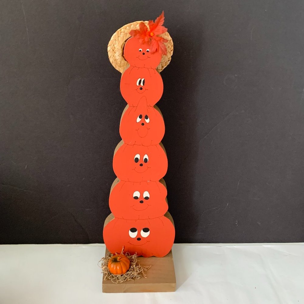 VINTAGE STACKED PUMPKINS HALLOWEEN WOODEN STAND